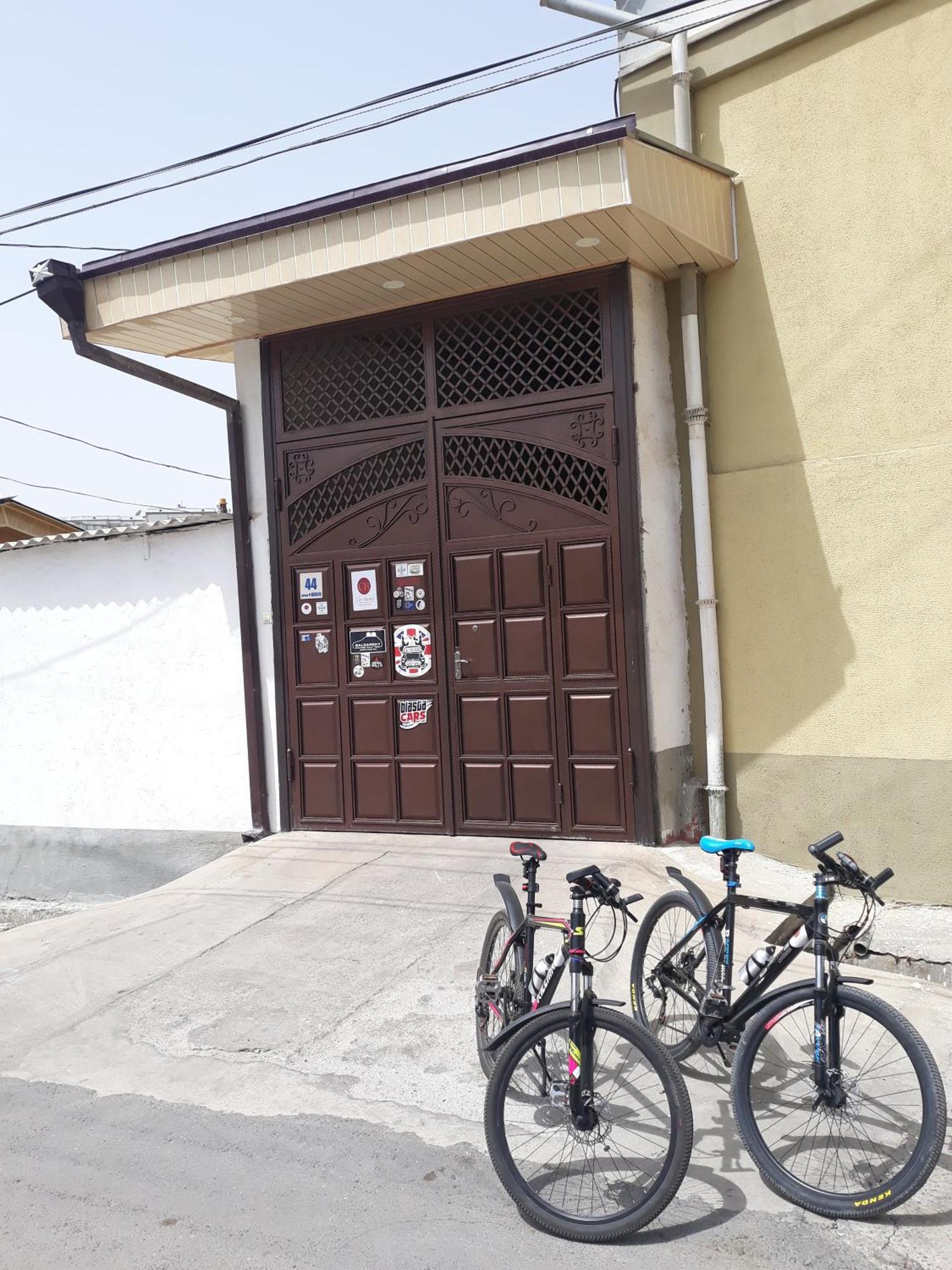 City Hostel ดูแชนเบอ ภายนอก รูปภาพ